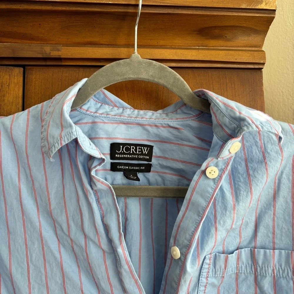 J. Crew Garçon Women’s Blue and red Striped Button Down Shirt size 6